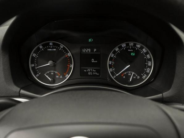 Skoda Octavia II (A5) Рестайлинг с пробегом 2011 года, цена 980 000 рублей, 165141 км, лифтбек, Автокод Объявления