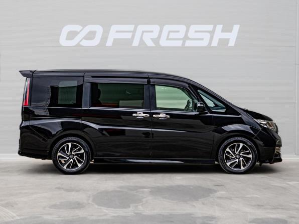 Honda Stepwgn V с пробегом 2015 года, цена 1 849 000 рублей, 125170 км, минивэн, Автокод Объявления