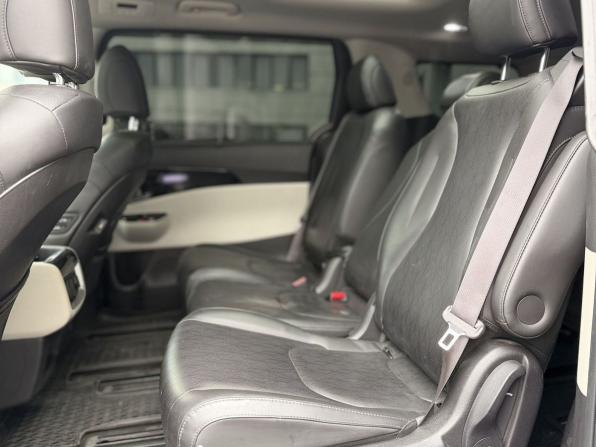 Kia Carnival IV с пробегом 2022 года, цена 3 890 000 рублей, 102000 км, минивэн, Автокод Объявления