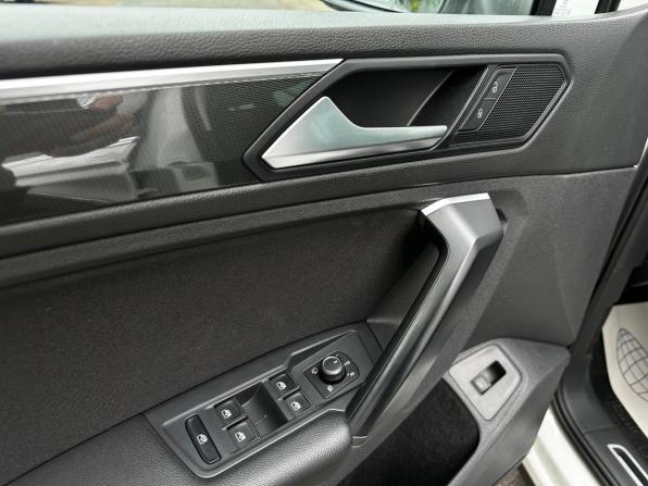 Volkswagen Tiguan II с пробегом 2018 года, цена 2 500 000 рублей, 124262 км, внедорожник, Автокод Объявления