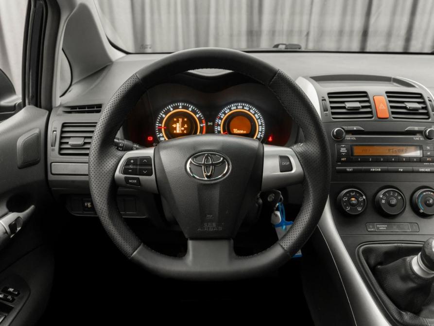 Toyota Auris I Рестайлинг Москва  - изображение 10