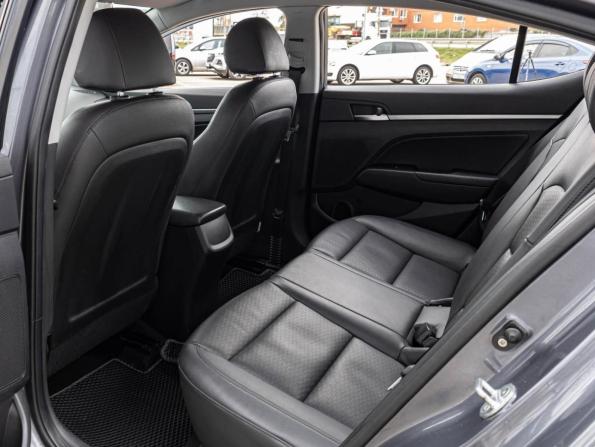 Hyundai Avante VI Рестайлинг с пробегом 2019 года, цена 1 699 000 рублей, 104916 км, седан, Автокод Объявления