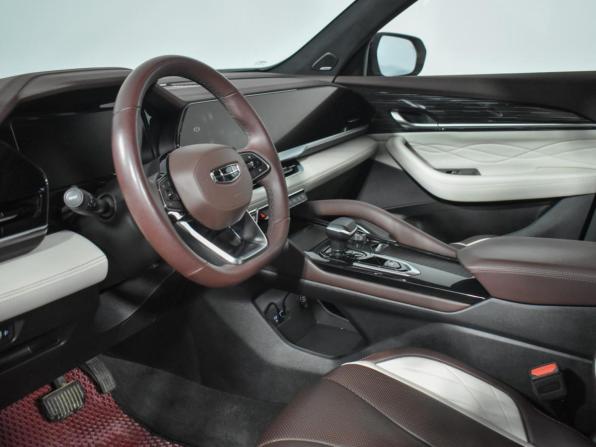 Geely Monjaro I с пробегом 2023 года, цена 3 100 000 рублей, 43470 км, внедорожник, Автокод Объявления