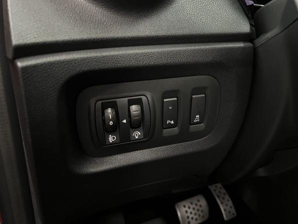 Renault Kaptur I с пробегом 2019 года, цена 1 645 000 рублей, 98390 км, внедорожник, Автокод Объявления