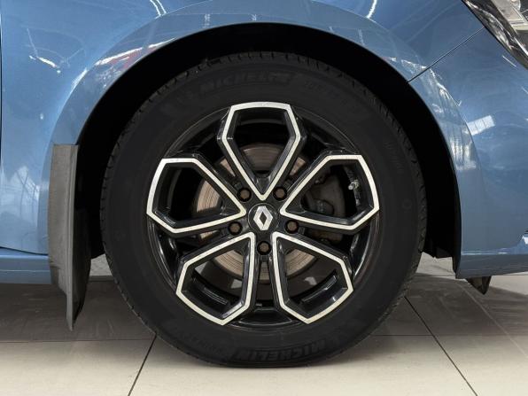 Renault Megane IV с пробегом 2017 года, цена 1 390 000 рублей, 188408 км, универсал, Автокод Объявления