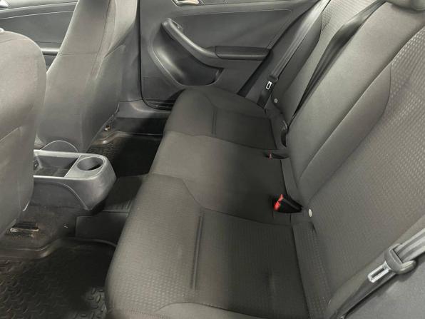 Volkswagen Jetta VI Рестайлинг с пробегом 2015 года, цена 619 000 рублей, 204000 км, седан, Автокод Объявления
