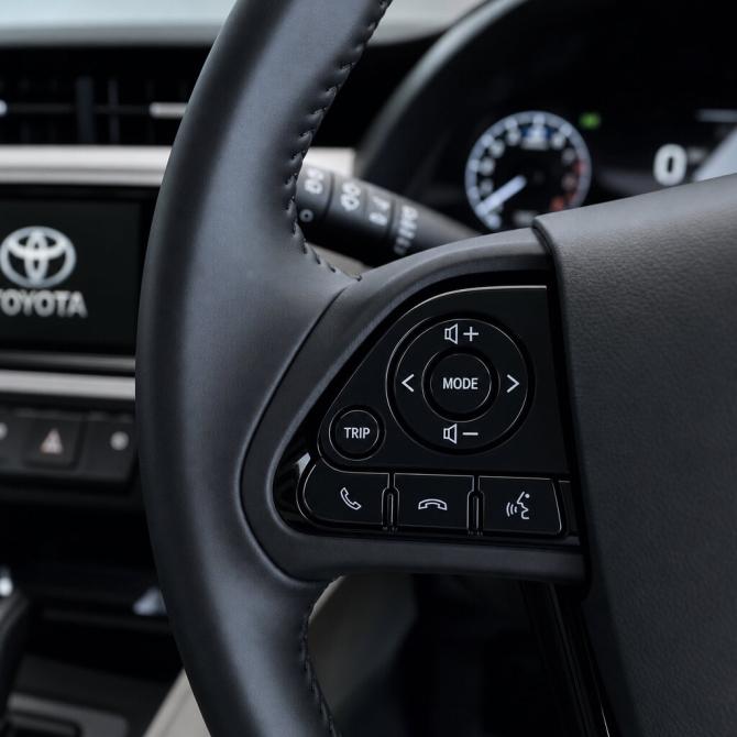Toyota Prius IV Рестайлинг (XW50) Набережные Челны  - изображение 15