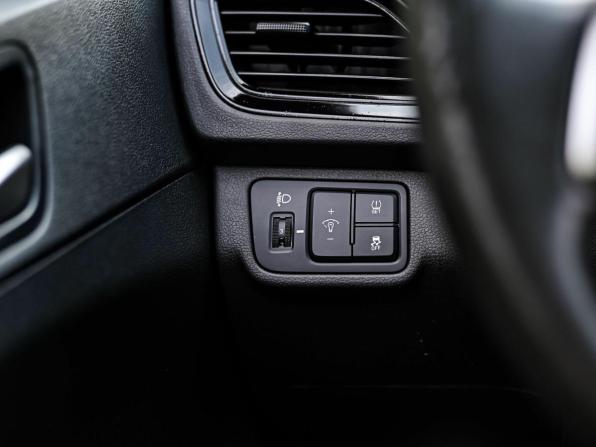 Hyundai Solaris II Рестайлинг с пробегом 2021 года, цена 1 500 000 рублей, 104570 км, седан, Автокод Объявления