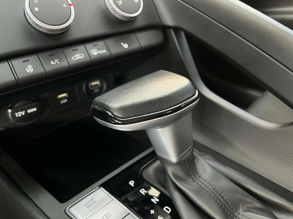 Hyundai Elantra VII (CN7) с пробегом 2022 года, цена 2 070 300 рублей, 42000 км, седан, Автокод Объявления