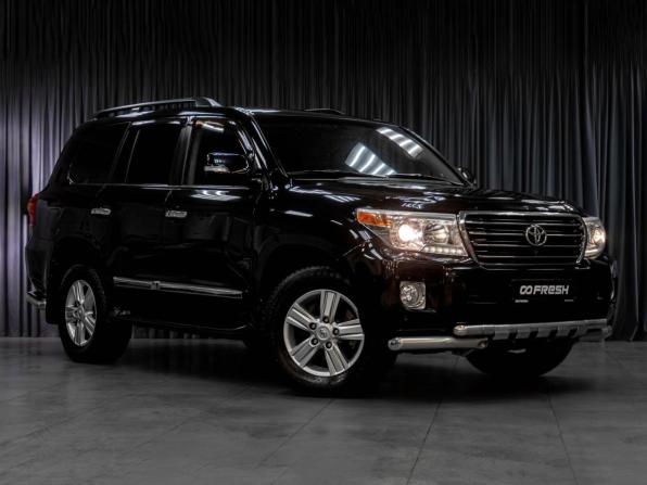Toyota Land Cruiser 200 Series Рестайлинг 1 с пробегом 2013 года, цена 3 609 000 рублей, 207320 км, внедорожник, Автокод Объявления