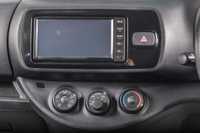 Toyota Vitz III (XP130) Рестайлинг 2 с пробегом 2019 года, цена 1 549 000 рублей, 66500 км, хэтчбек, Автокод Объявления
