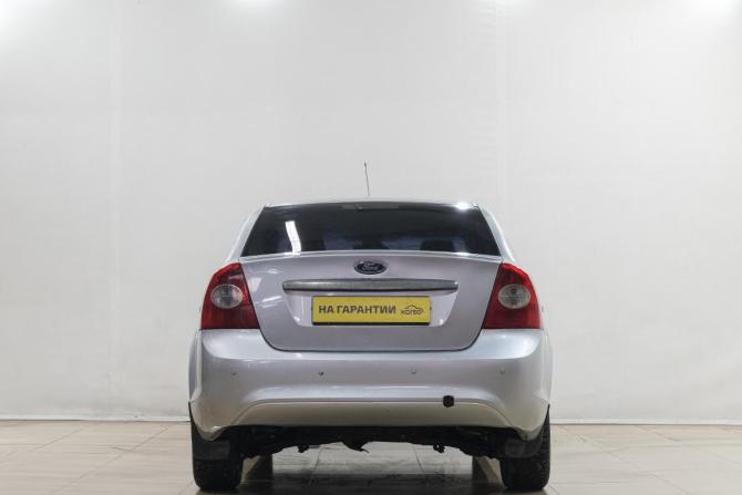 Ford Focus II с пробегом 2007 года, цена 269 000 рублей, 323500 км, седан, Автокод Объявления