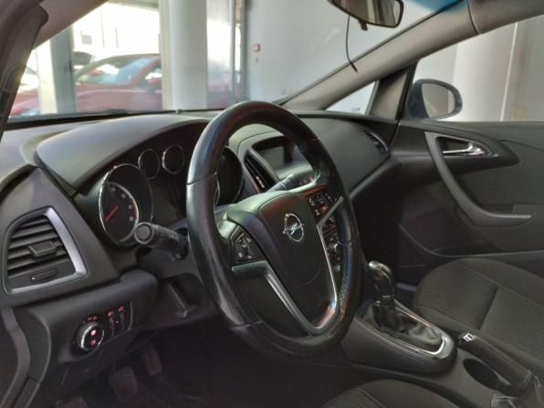 Opel Astra J Рестайлинг с пробегом 2012 года, цена 650 000 рублей, 213142 км, хэтчбек, Автокод Объявления