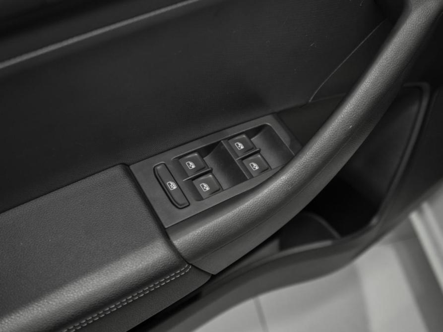 Skoda Rapid I Рестайлинг Москва  - изображение 17