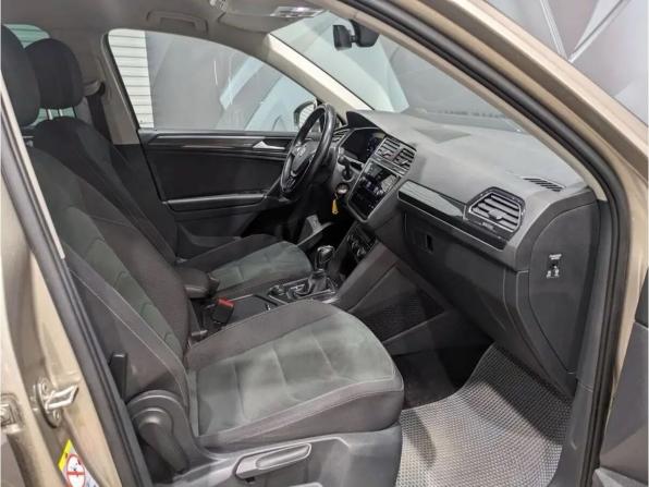 Volkswagen Tiguan II с пробегом 2017 года, цена 2 800 000 рублей, 107930 км, внедорожник, Автокод Объявления