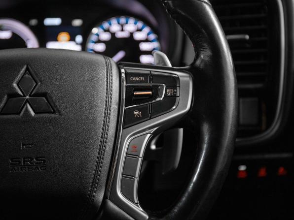 Mitsubishi Outlander III Рестайлинг 2 с пробегом 2017 года, цена 2 270 000 рублей, 175139 км, внедорожник, Автокод Объявления