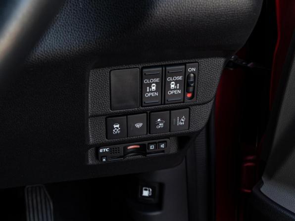 Honda Freed II с пробегом 2018 года, цена 1 695 000 рублей, 100347 км, компактвэн, Автокод Объявления