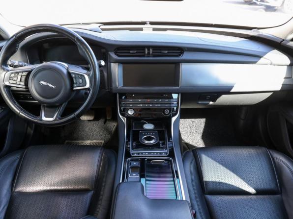 Jaguar XF II с пробегом 2018 года, цена 2 650 000 рублей, 126897 км, седан, Автокод Объявления