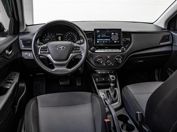 Hyundai Solaris II Рестайлинг с пробегом 2021 года, цена 1 550 000 рублей, 62896 км, седан, Автокод Объявления