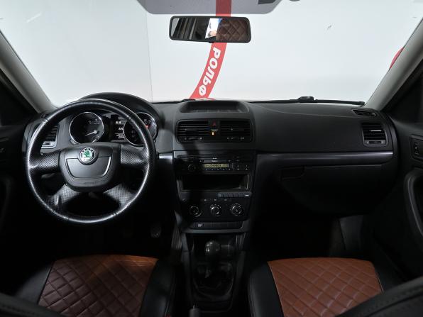 Skoda Yeti I с пробегом 2011 года, цена 590 000 рублей, 250000 км, внедорожник, Автокод Объявления
