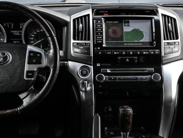 Toyota Land Cruiser 200 Series Рестайлинг 1 с пробегом 2014 года, цена 3 799 000 рублей, 217089 км, внедорожник, Автокод Объявления