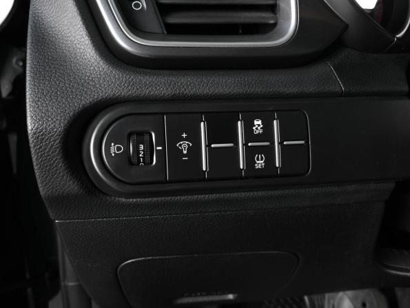 Kia Ceed III Рестайлинг с пробегом 2022 года, цена 2 199 000 рублей, 60984 км, хэтчбек, Автокод Объявления