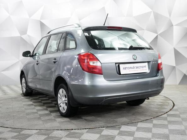 Skoda Fabia II Рестайлинг с пробегом 2012 года, цена 479 000 рублей, 220000 км, универсал, Автокод Объявления