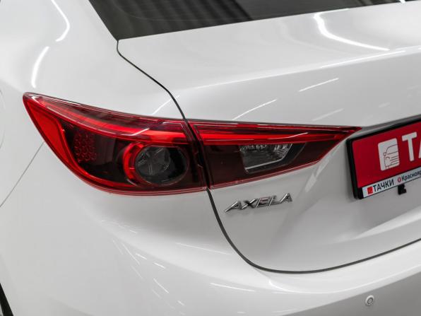 Mazda Axela III Рестайлинг с пробегом 2018 года, цена 1 300 000 рублей, 163731 км, седан, Автокод Объявления