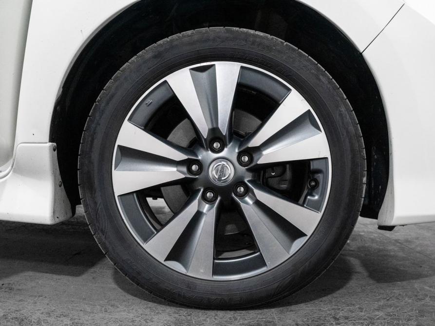 Nissan Leaf I (ZE0/AZE0) Иркутск  - изображение 23
