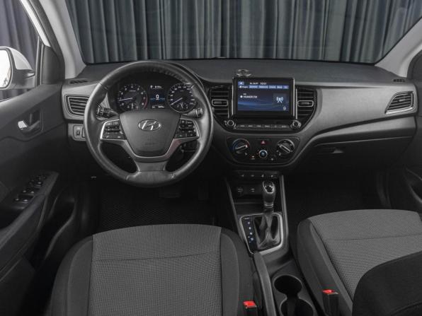 Hyundai Solaris II Рестайлинг с пробегом 2022 года, цена 1 719 000 рублей, 58275 км, седан, Автокод Объявления