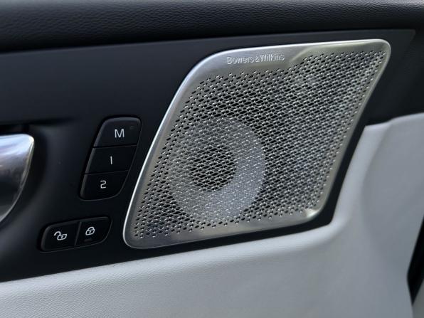 Volvo XC60 II Рестайлинг 3 с пробегом 2026 года, цена 9 900 000 рублей, 24 км, внедорожник, Автокод Объявления