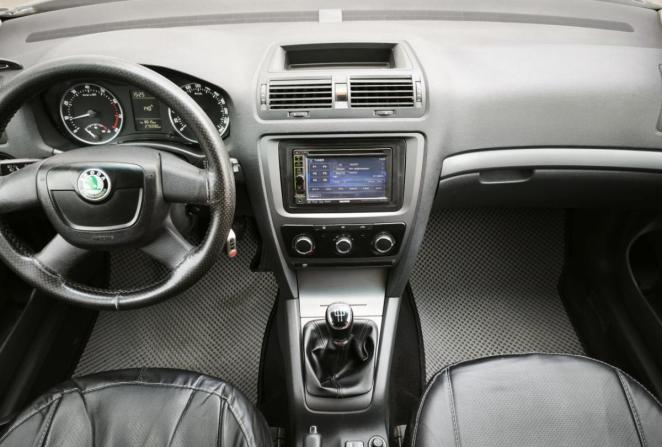 Skoda Octavia II (A5) Рестайлинг с пробегом 2010 года, цена 577 500 рублей, 280000 км, лифтбек, Автокод Объявления