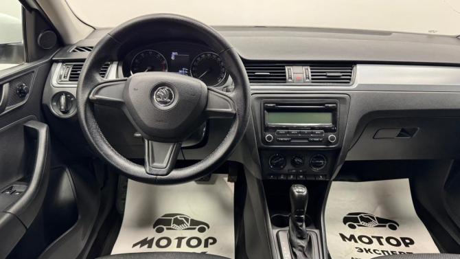 Skoda Rapid I с пробегом 2015 года, цена 690 000 рублей, 166000 км, лифтбек, Автокод Объявления
