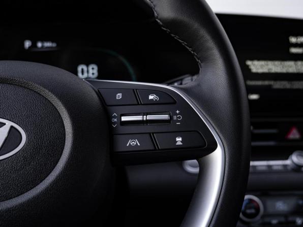 Hyundai Elantra VII (CN7) Рестайлинг с пробегом 2024 года, цена 2 280 000 рублей, 39237 км, седан, Автокод Объявления