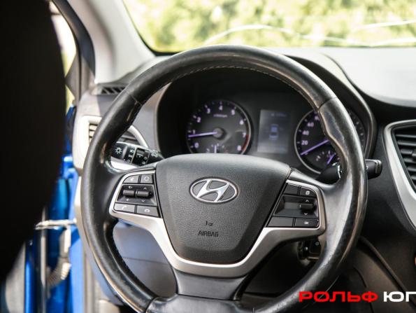 Hyundai Solaris II с пробегом 2017 года, цена 1 098 000 рублей, 141812 км, седан, Автокод Объявления