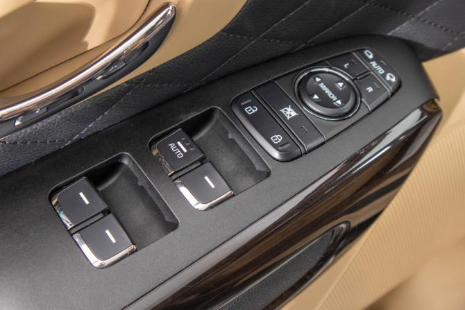 Kia Carnival III с пробегом 2018 года, цена 2 699 000 рублей, 205300 км, минивэн, Автокод Объявления