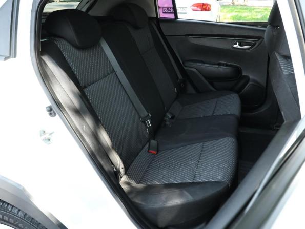 Kia Rio IV с пробегом 2017 года, цена 1 350 000 рублей, 136537 км, хэтчбек, Автокод Объявления