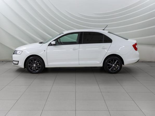 Skoda Rapid I с пробегом 2016 года, цена 1 328 000 рублей, 132476 км, лифтбек, Автокод Объявления