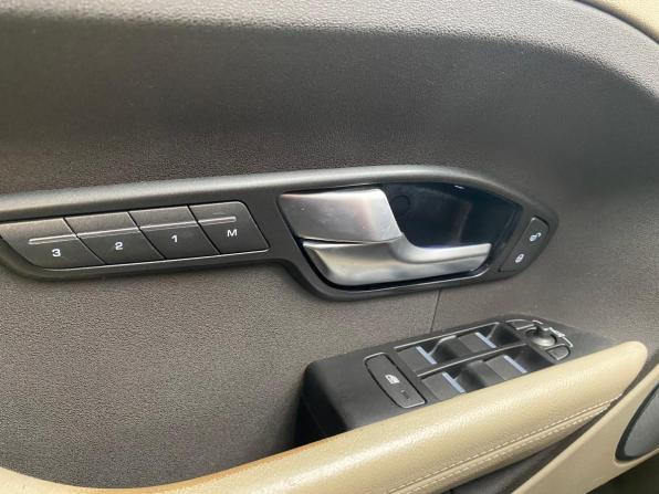 Land Rover Range Rover Evoque I с пробегом 2014 года, цена 1 600 000 рублей, 294700 км, внедорожник, Автокод Объявления