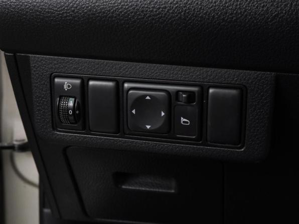 Nissan Tiida I Рестайлинг с пробегом 2012 года, цена 699 000 рублей, 225818 км, хэтчбек, Автокод Объявления