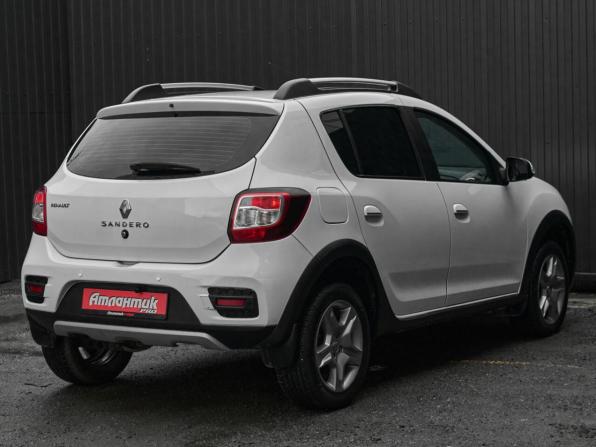 Renault Sandero II Рестайлинг с пробегом 2018 года, цена 1 220 000 рублей, 74626 км, хэтчбек, Автокод Объявления