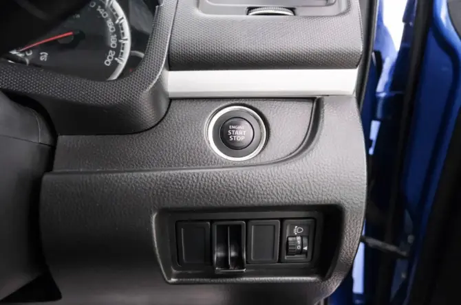 Suzuki Swift IV с пробегом 2012 года, цена 789 000 рублей, 81000 км, хэтчбек, Автокод Объявления