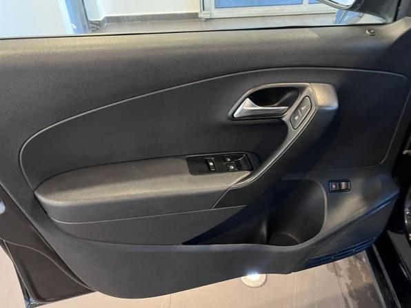 Volkswagen Polo V с пробегом 2014 года, цена 790 000 рублей, 184001 км, седан, Автокод Объявления