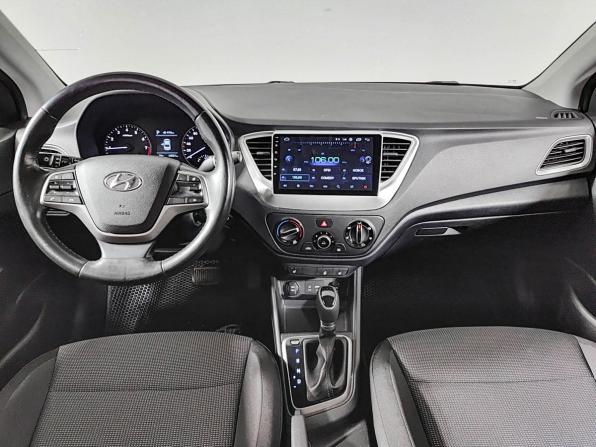 Hyundai Solaris II с пробегом 2017 года, цена 1 450 000 рублей, 60000 км, седан, Автокод Объявления