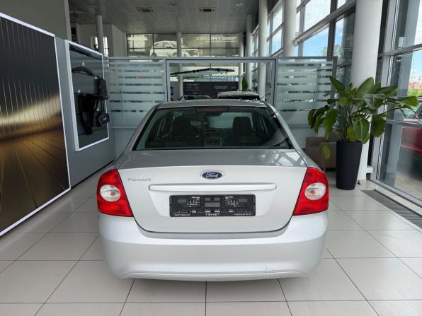 Ford Focus II Рестайлинг с пробегом 2010 года, цена 695 000 рублей, 185992 км, седан, Автокод Объявления