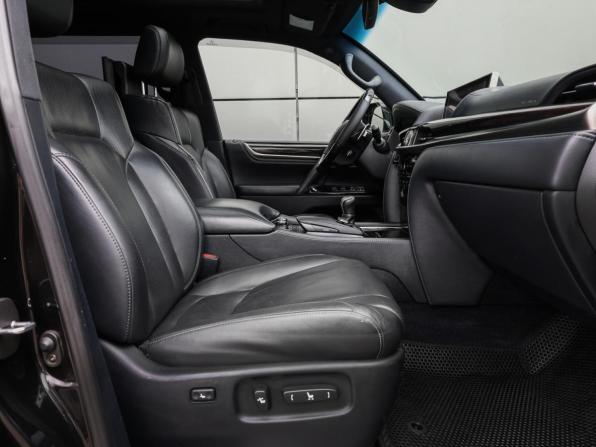Lexus LX III Рестайлинг 2 с пробегом 2017 года, цена 5 801 400 рублей, 276352 км, внедорожник, Автокод Объявления