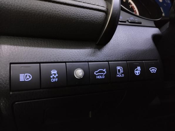 Toyota Camry VIII (XV70) Рестайлинг с пробегом 2021 года, цена 2 630 000 рублей, 102195 км, седан, Автокод Объявления