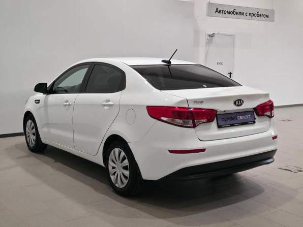 Kia Rio III Рестайлинг с пробегом 2017 года, цена 959 000 рублей, 134626 км, седан, Автокод Объявления