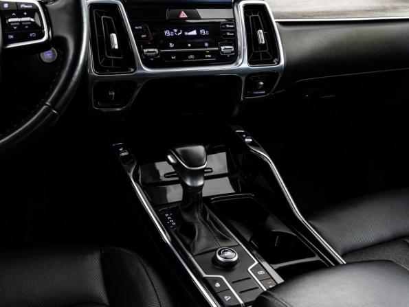 Kia Sorento IV с пробегом 2021 года, цена 3 499 000 рублей, 80495 км, внедорожник, Автокод Объявления