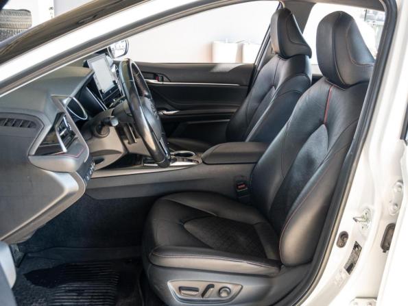 Toyota Camry VIII (XV70) Рестайлинг с пробегом 2021 года, цена 2 940 000 рублей, 133710 км, седан, Автокод Объявления